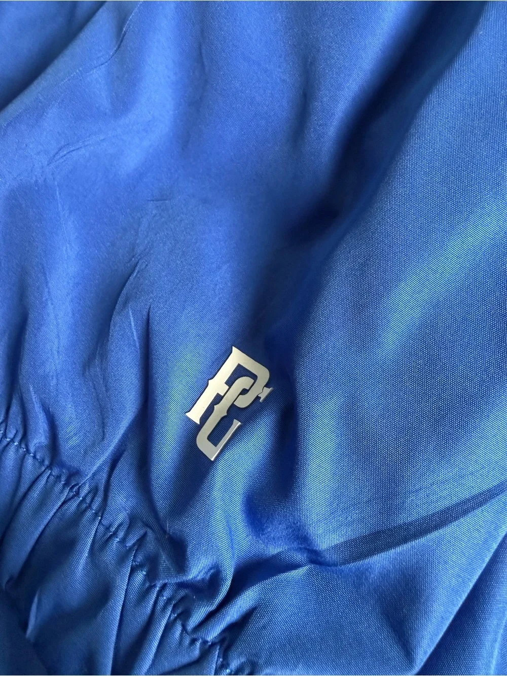 Holloway lightweight hooded